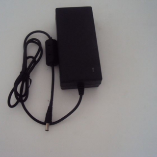 电源适配器